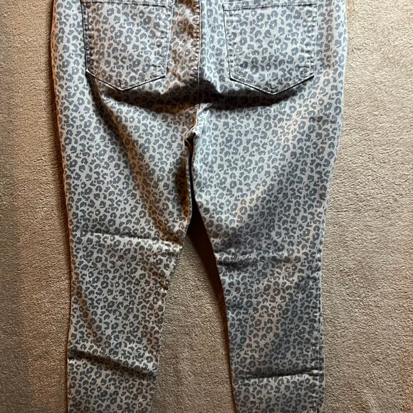 NYDJ Chico's Women 12‎ Skinny Ankle Jeans Jegging Lift Tuck Cheetah Animal (R) - Picture 10 of 10